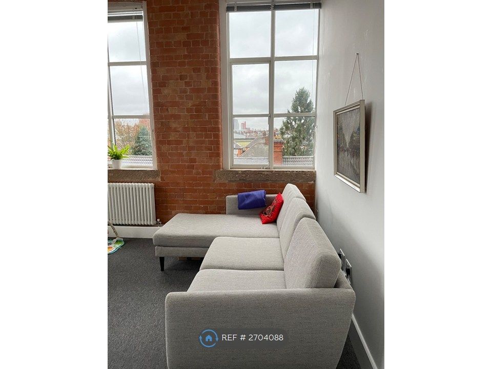 Property photo 3 of 11