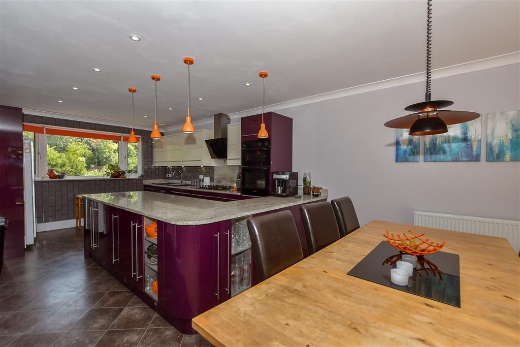 Property photo 3 of 13 Kitchen