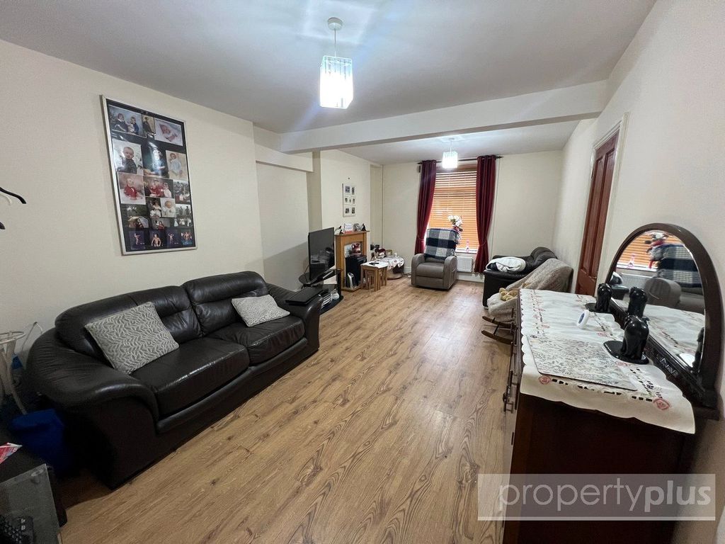 Property photo 3 of 14 Picture No. 09