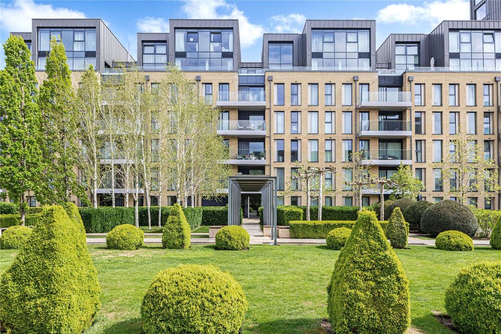 Property photo 1 of 14 Front Exterior