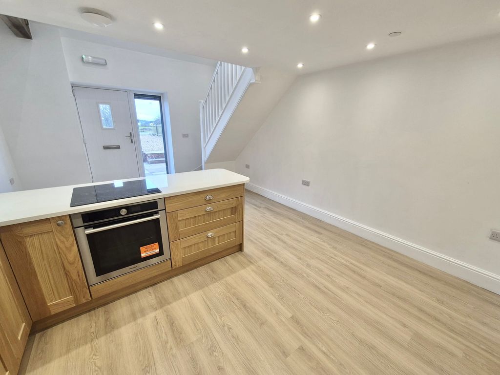 Property photo 3 of 14 Img_0624