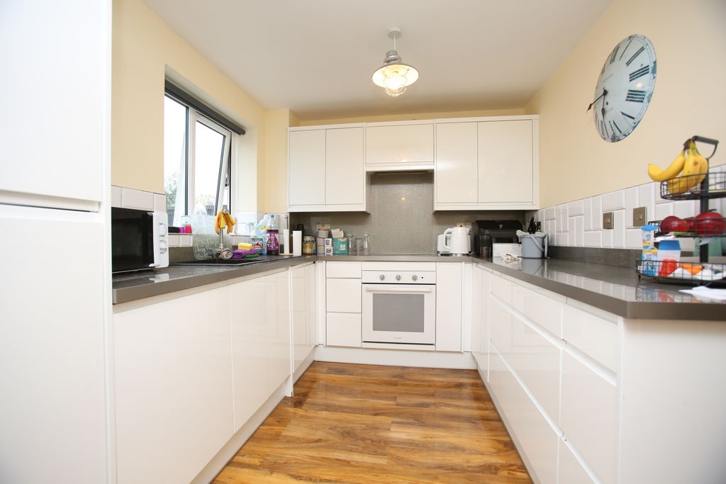 Property photo 2 of 12 593A3042