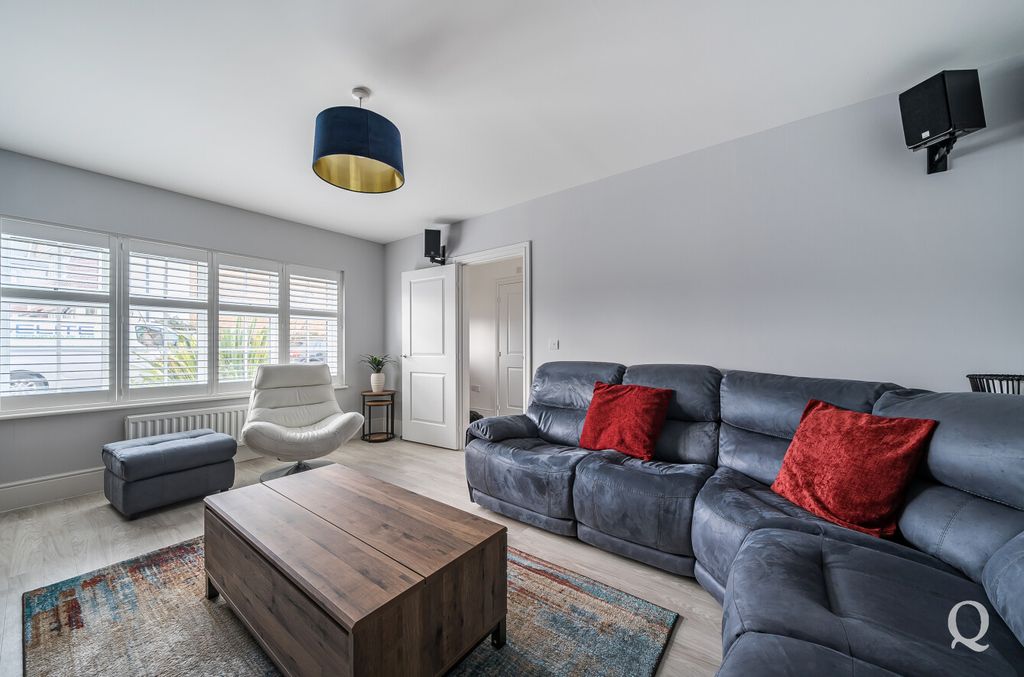 Property photo 2 of 21 9Ea4E33E-6863-4E7...