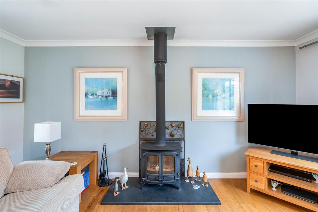 Property photo 2 of 13 153 Station Lane-4_Lo.Jpg