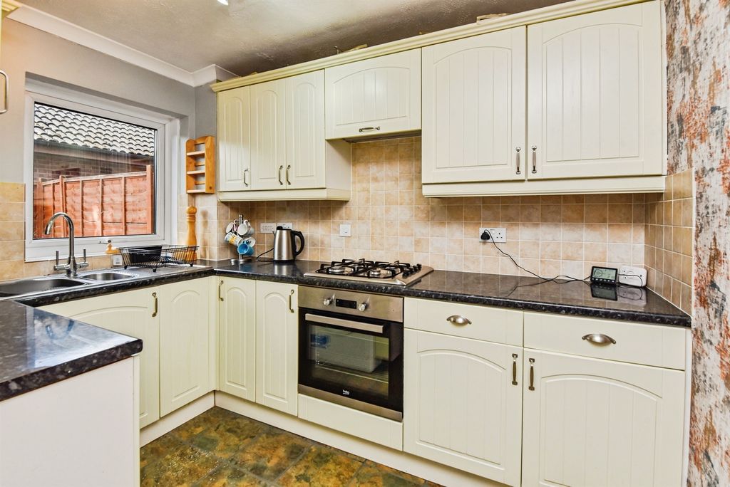 Property photo 2 of 13