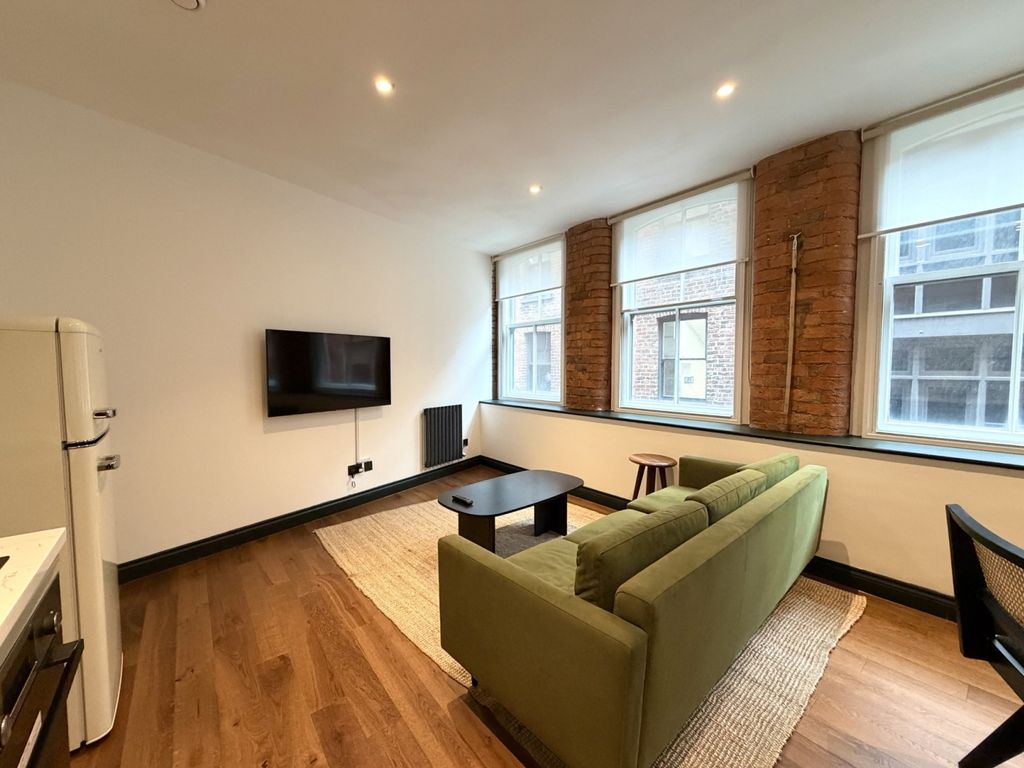 Property photo 2 of 10 Ea7F2Af4-2c50-4d8c-A5c3-50E106E7Ae14