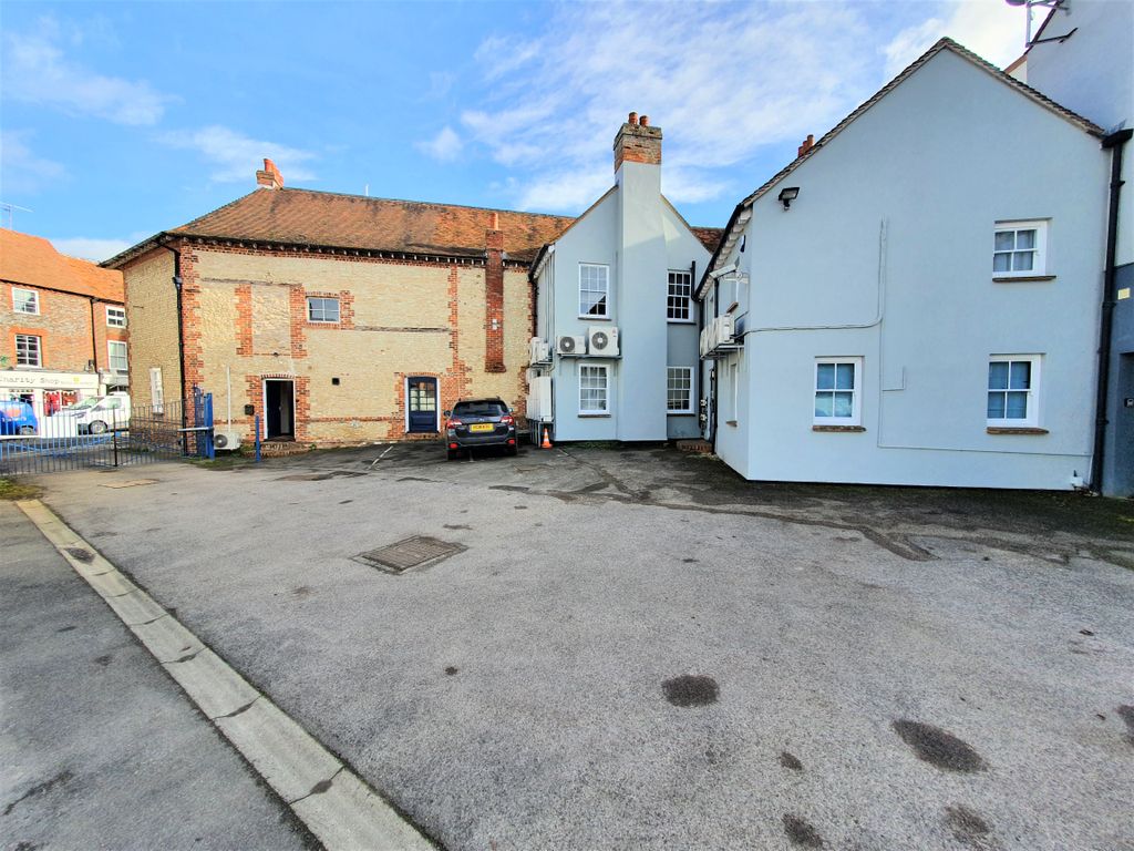 Property photo 3 of 4