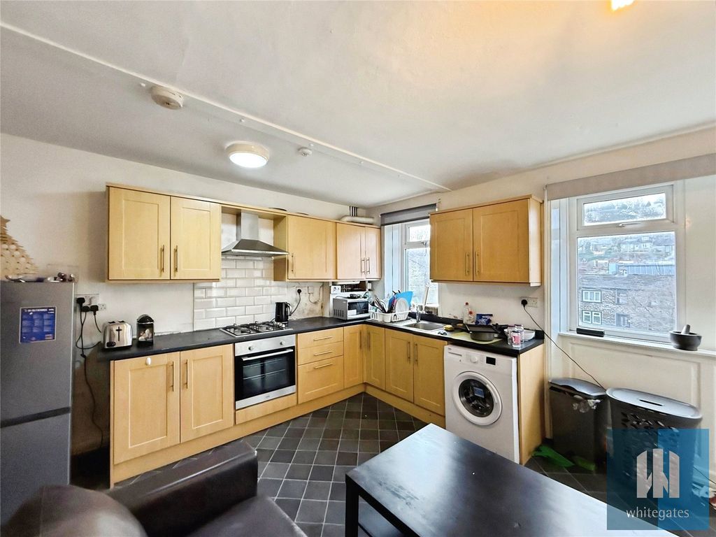 Property photo 2 of 4 Picture No. 13