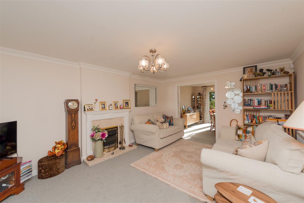 Property photo 2 of 32 Living Room: