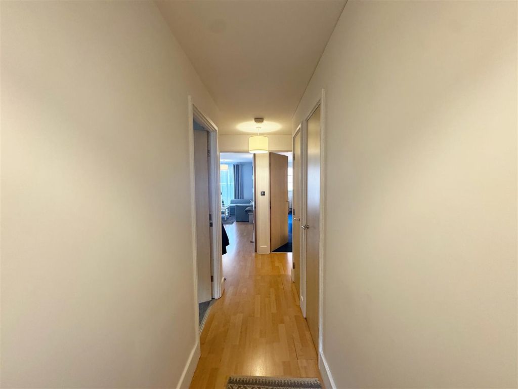 Property photo 3 of 10 Hallway (1).Png