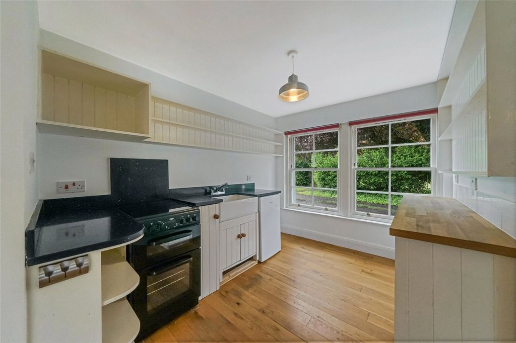 Property photo 3 of 22 Kitchen