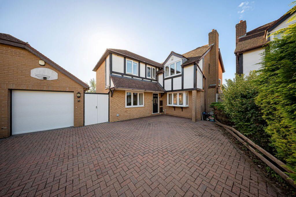 Property photo 1 of 24 External