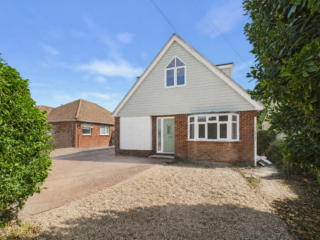 Property photo 1 of 24 A Newly Renovated Detached Family Home In One Of Locks Heaths Most Desirable Roads