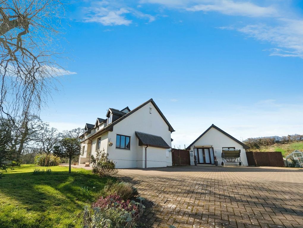 Property photo 3 of 50