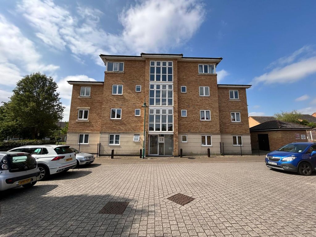 Property photo 1 of 12