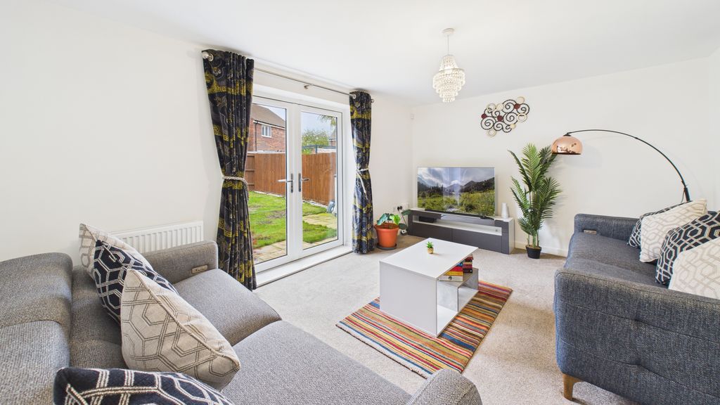 Property photo 2 of 11