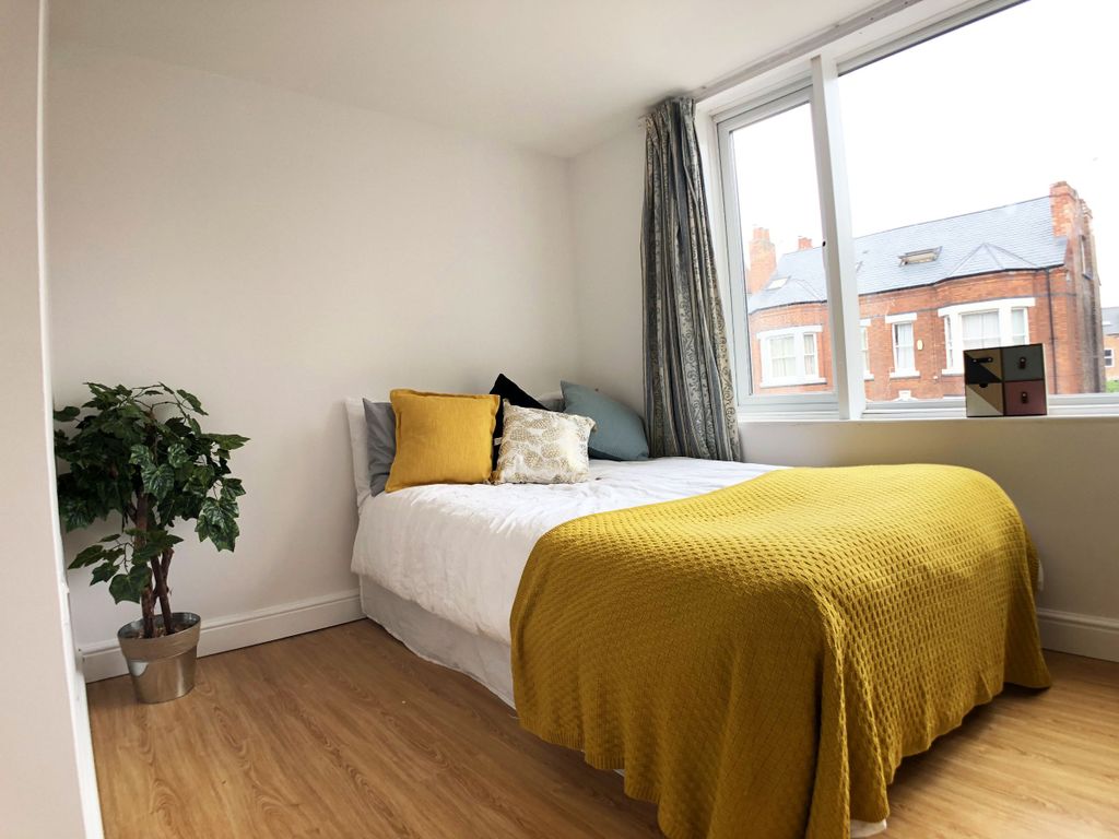 Property photo 3 of 7 8852