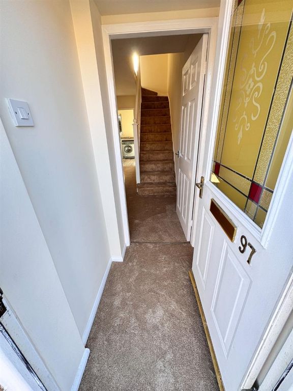 Property photo 2 of 17 Entrance