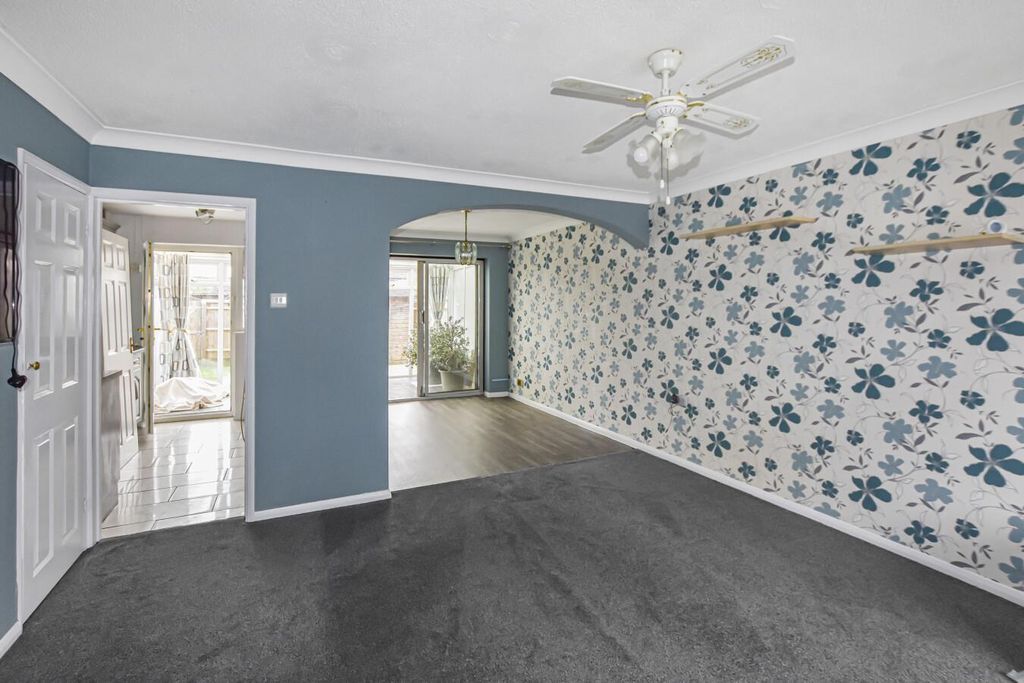 Property photo 3 of 12 3758796_Preview.Jpg