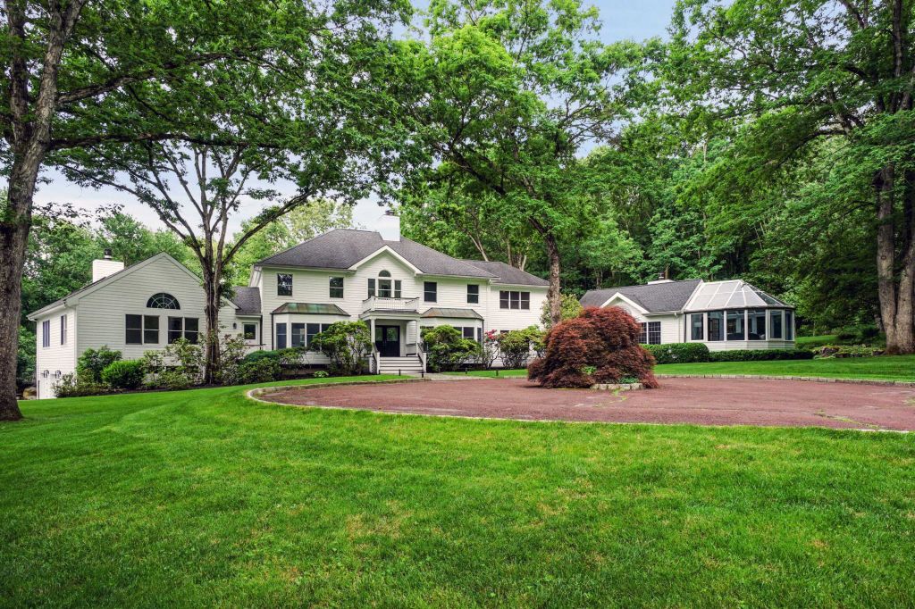 Property photo 1 of 31