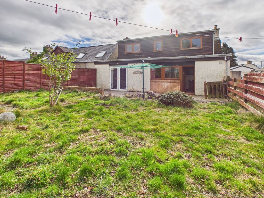 Property photo 2 of 36