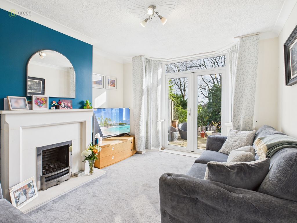 Property photo 2 of 43 Cam05459G0Pr0102Still015