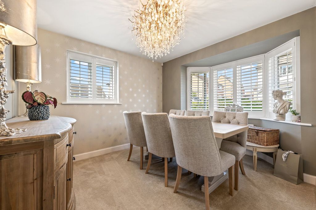 Property photo 2 of 34