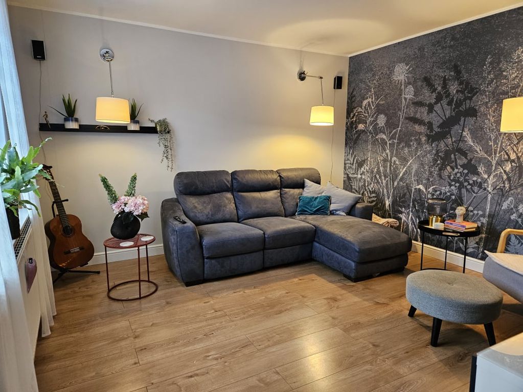 Property photo 2 of 22