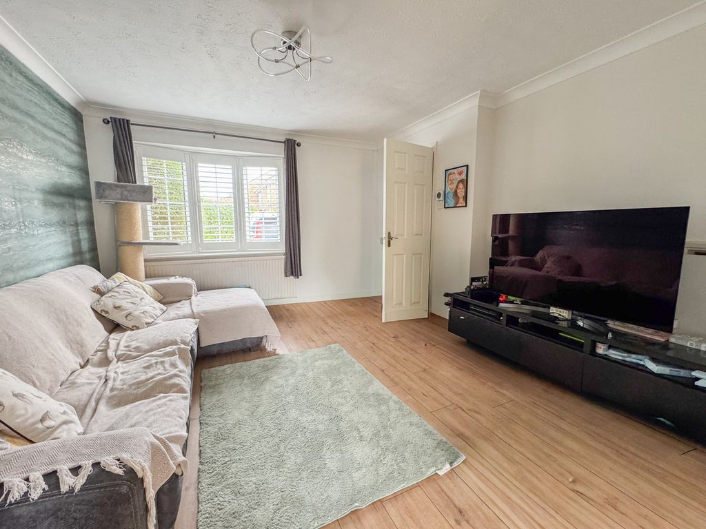 Property photo 3 of 17