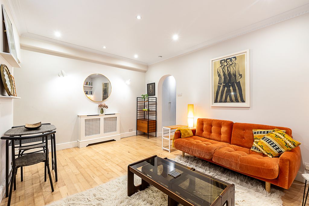 Property photo 2 of 26