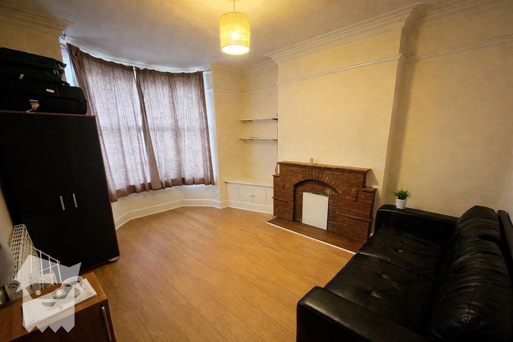 Property photo 2 of 11 3Addaeca-E184-41A4-8A96-8d7277Aab5Ef.Png