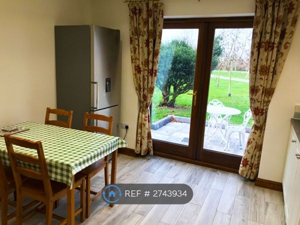 Property photo 2 of 4 Dining Table With Garden View