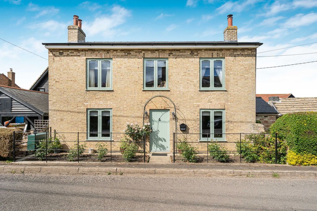 Property photo 1 of 26