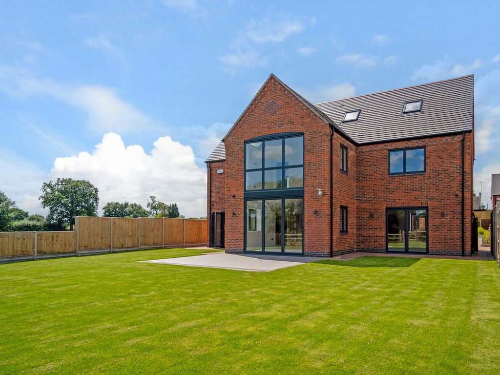 Property photo 2 of 36