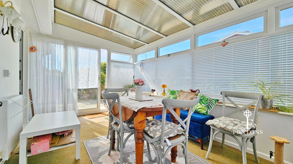 Property photo 3 of 17 Conservatory