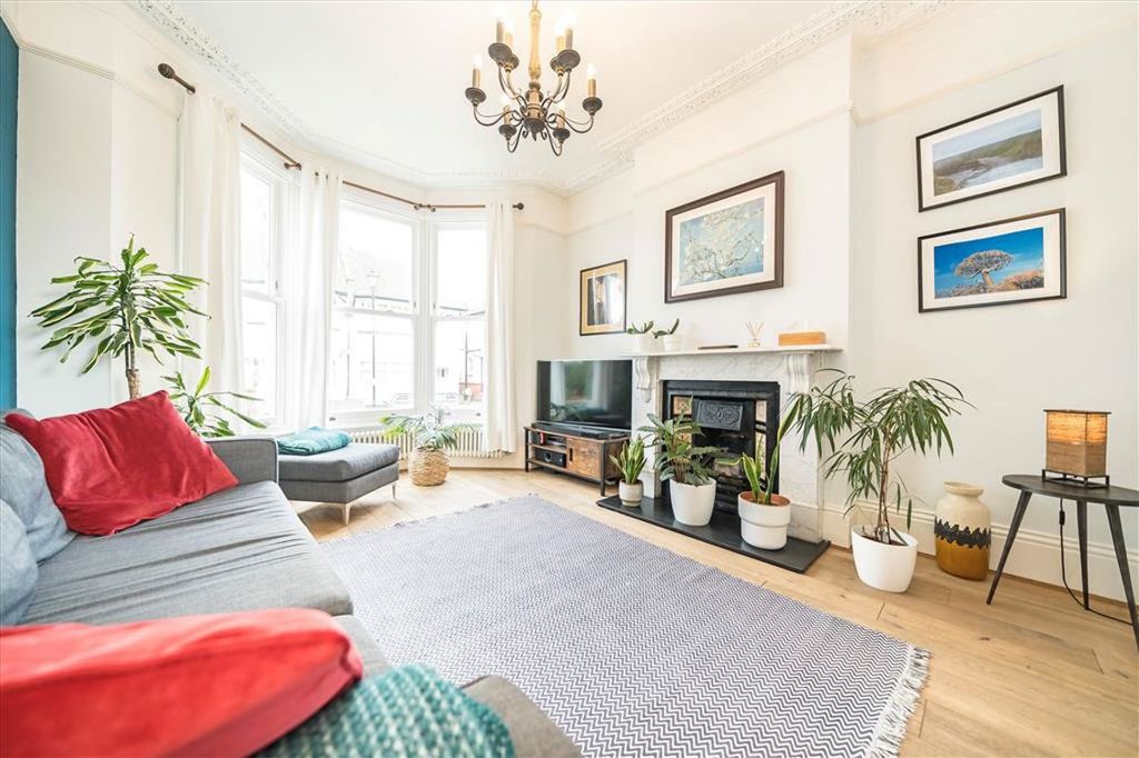 Property photo 2 of 11