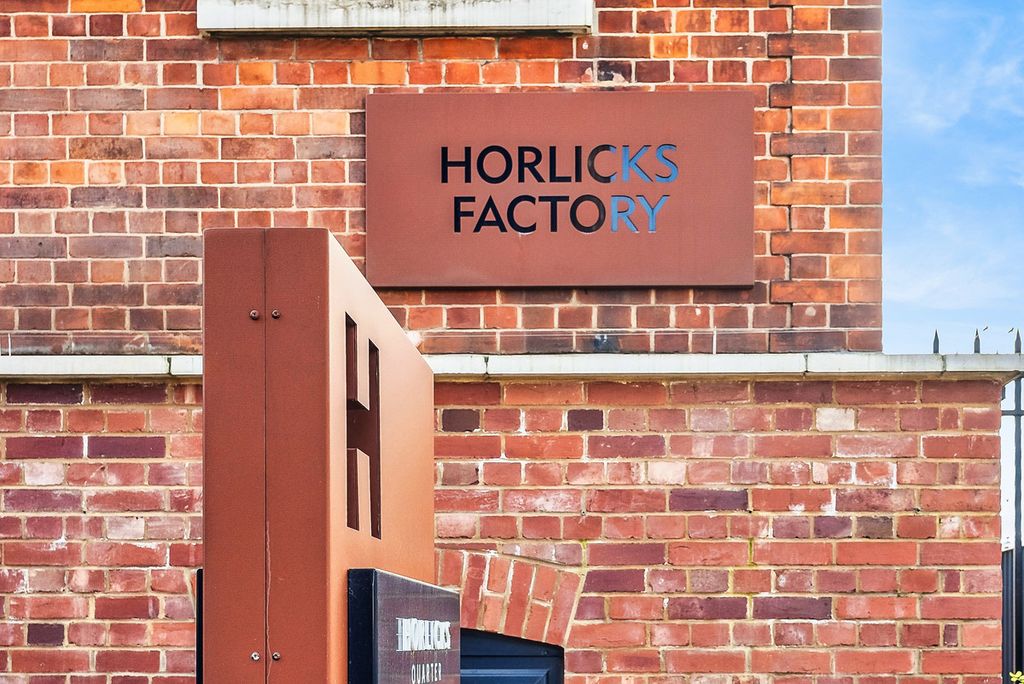 Property photo 2 of 25