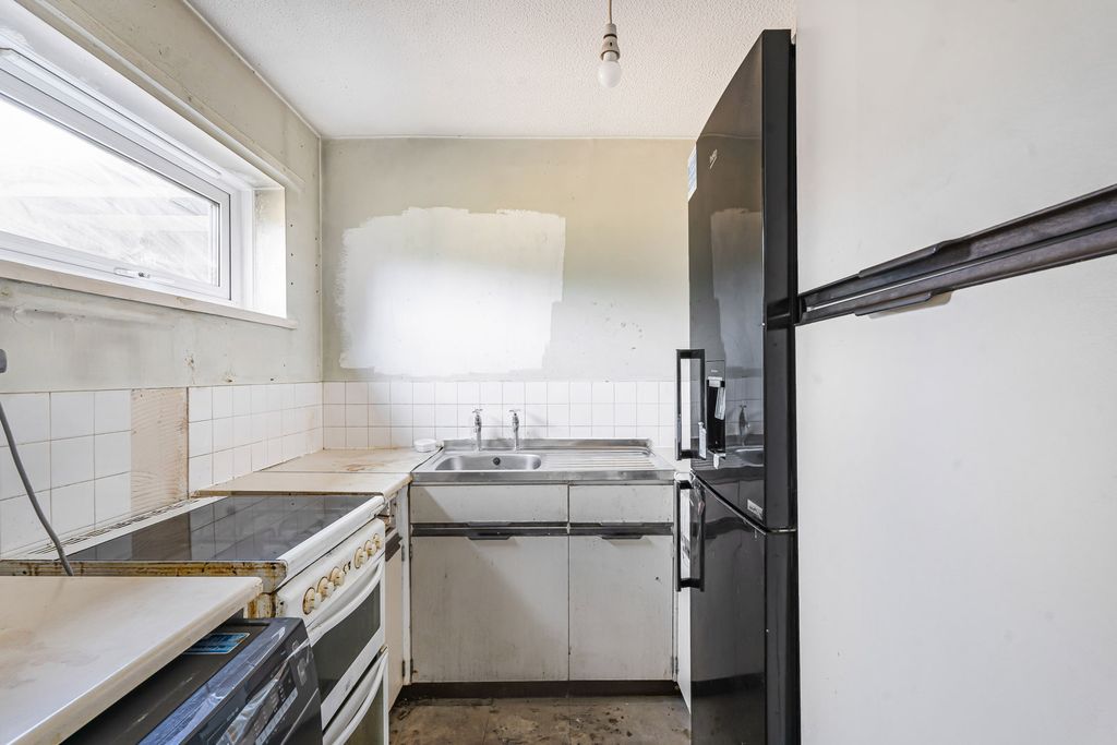 Property photo 2 of 14 Reception/Kitchen