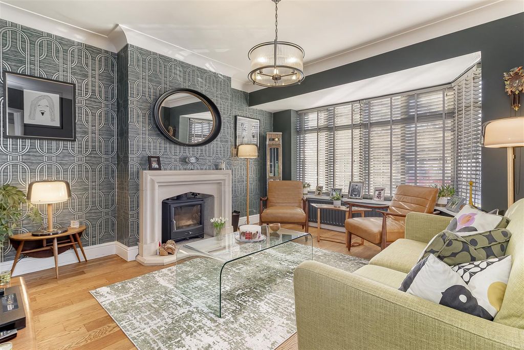 Property photo 2 of 28 Lounge - A.Jpg