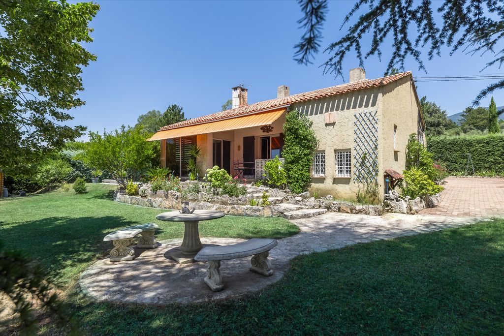 Property photo 3 of 19 Image