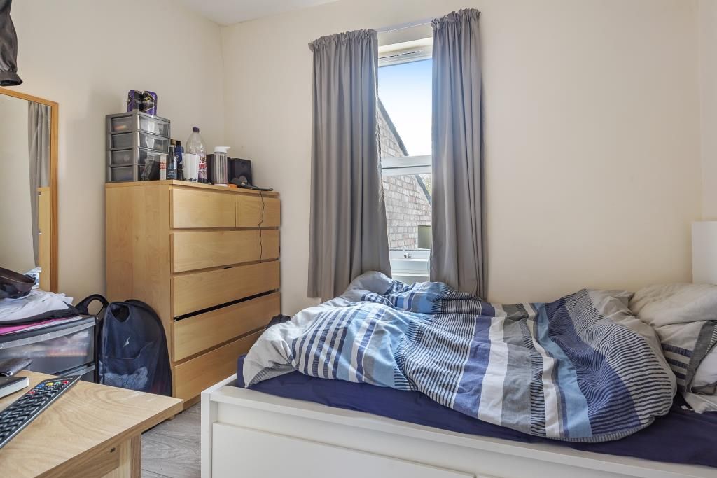 Property photo 3 of 10 Bedroom