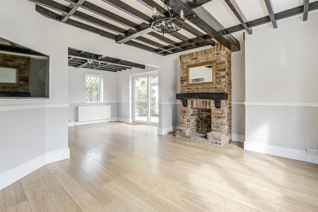 Property photo 2 of 32 Picture No. 40