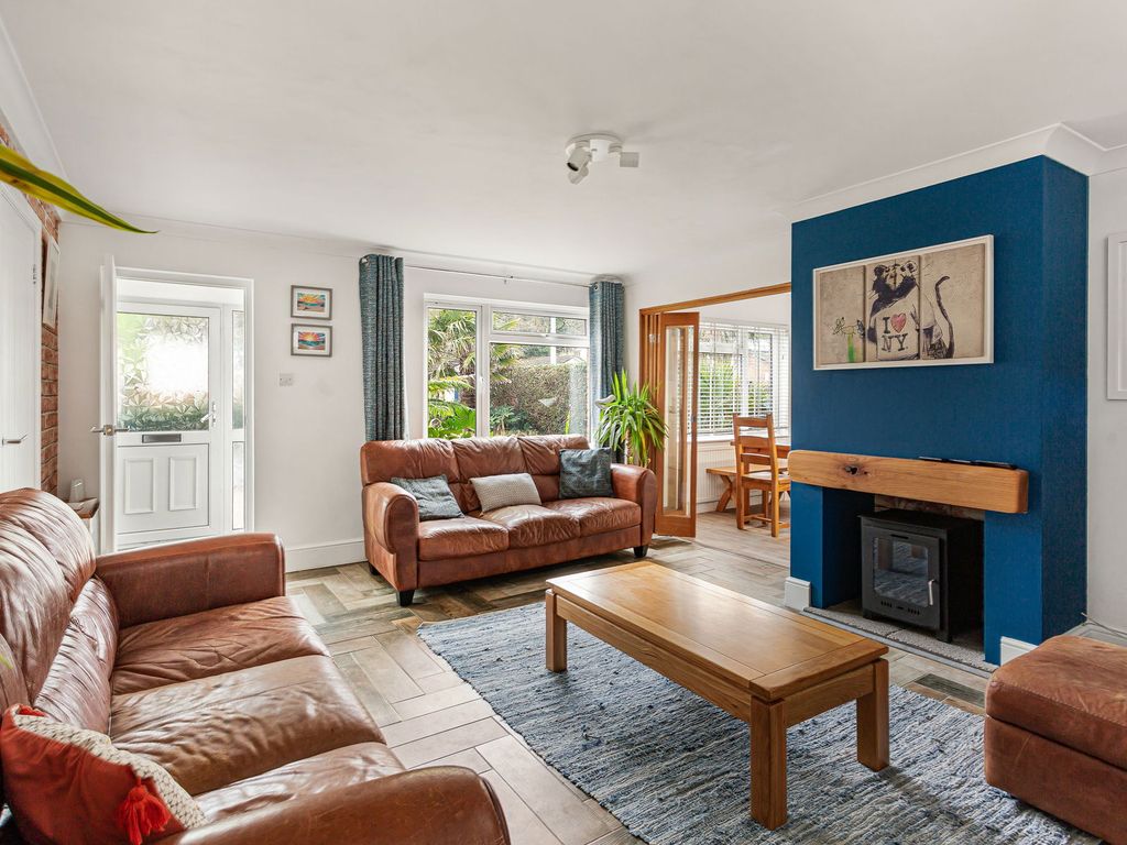 Property photo 3 of 31