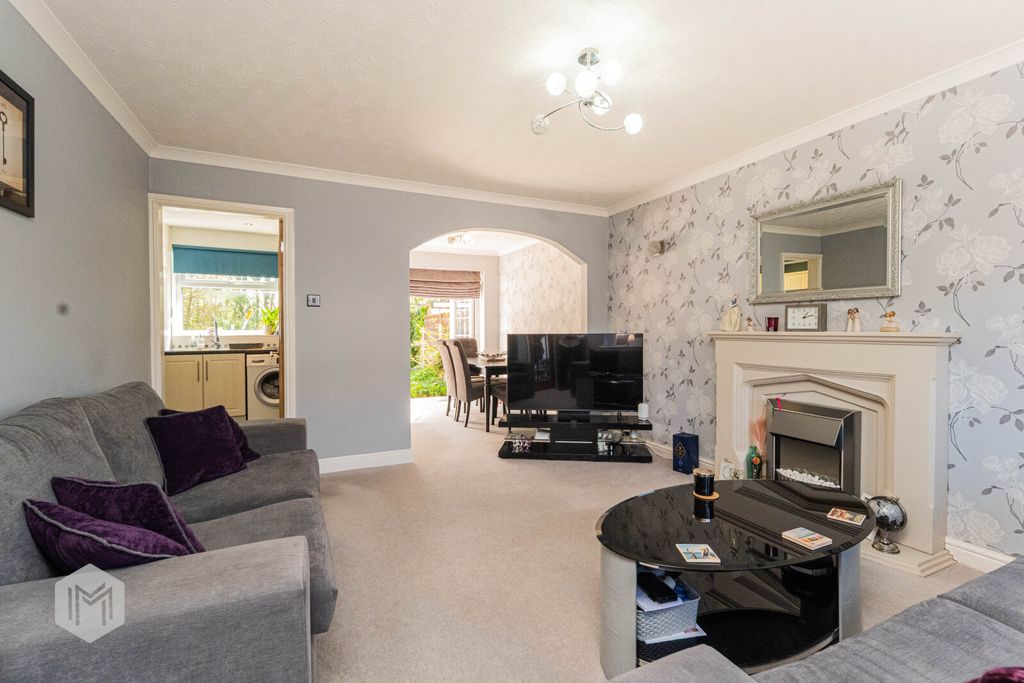 Property photo 3 of 21 Picture No. 17