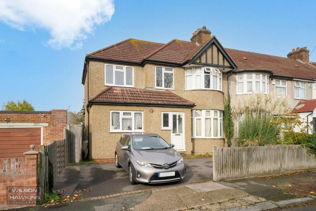 Property photo 1 of 14 24 Northwood Gardens - 3Lmoktpglygimdrvqq4O.Jpg