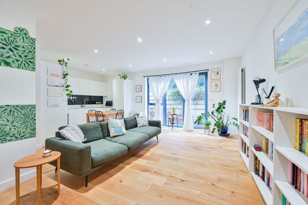 Property photo 1 of 19