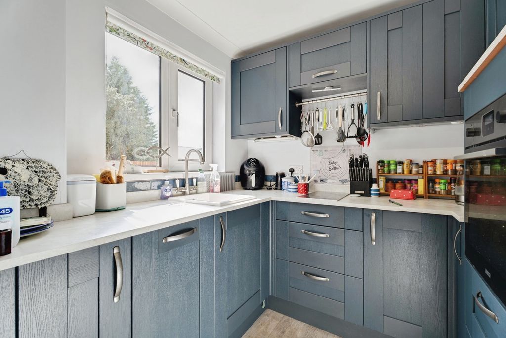 Property photo 2 of 16 Pbox-Img.Jpg