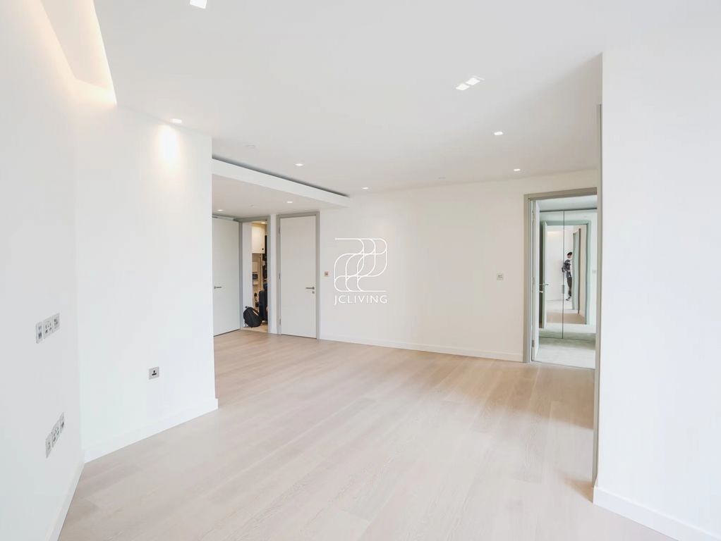 Property photo 2 of 14 Gallery