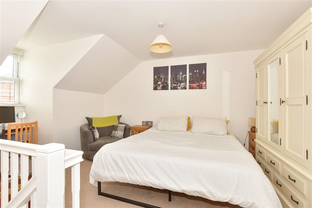 Property photo 3 of 8 Bedroom 1