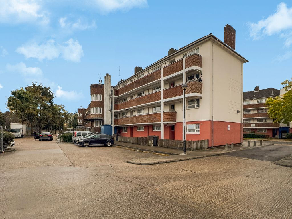 Property photo 2 of 10 Flat 22, Hugh Gaitskell House - Ozuymwgfkejwexyymi